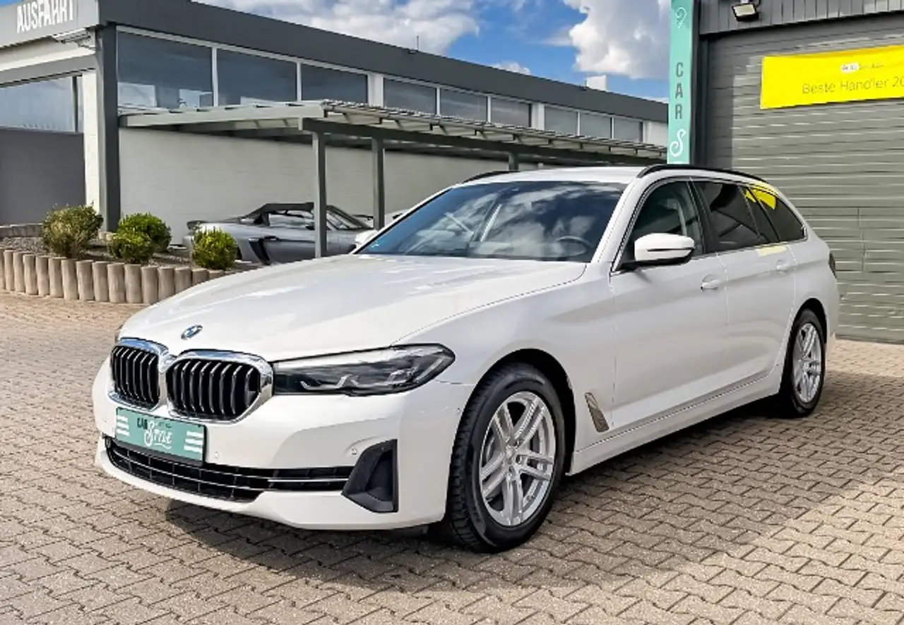 BMW 520 d Mild Hybrid AHK SHZ Navi RFK — photo 1 of 16