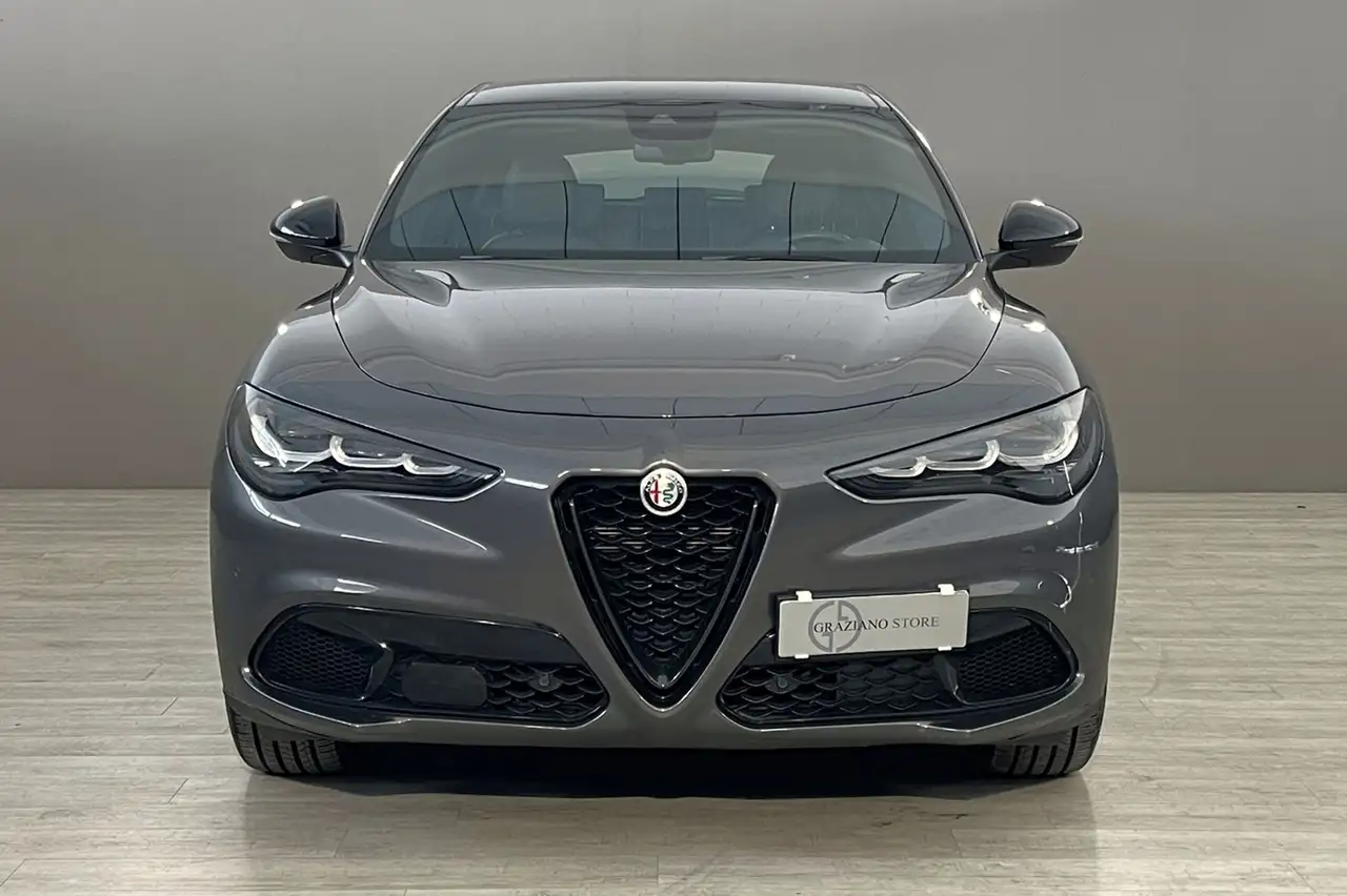 2023 Alfa Romeo Stelvio 2.2 TD 160 CV AT8 RWD Sprint, photograph 2