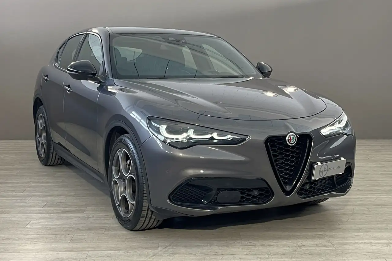 2023 Alfa Romeo Stelvio 2.2 TD 160 CV AT8 RWD Sprint, photograph 3