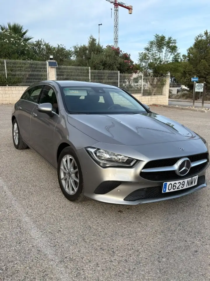 Mercedes-Benz CLA 200 Shooting Brake — photo 1 of 9
