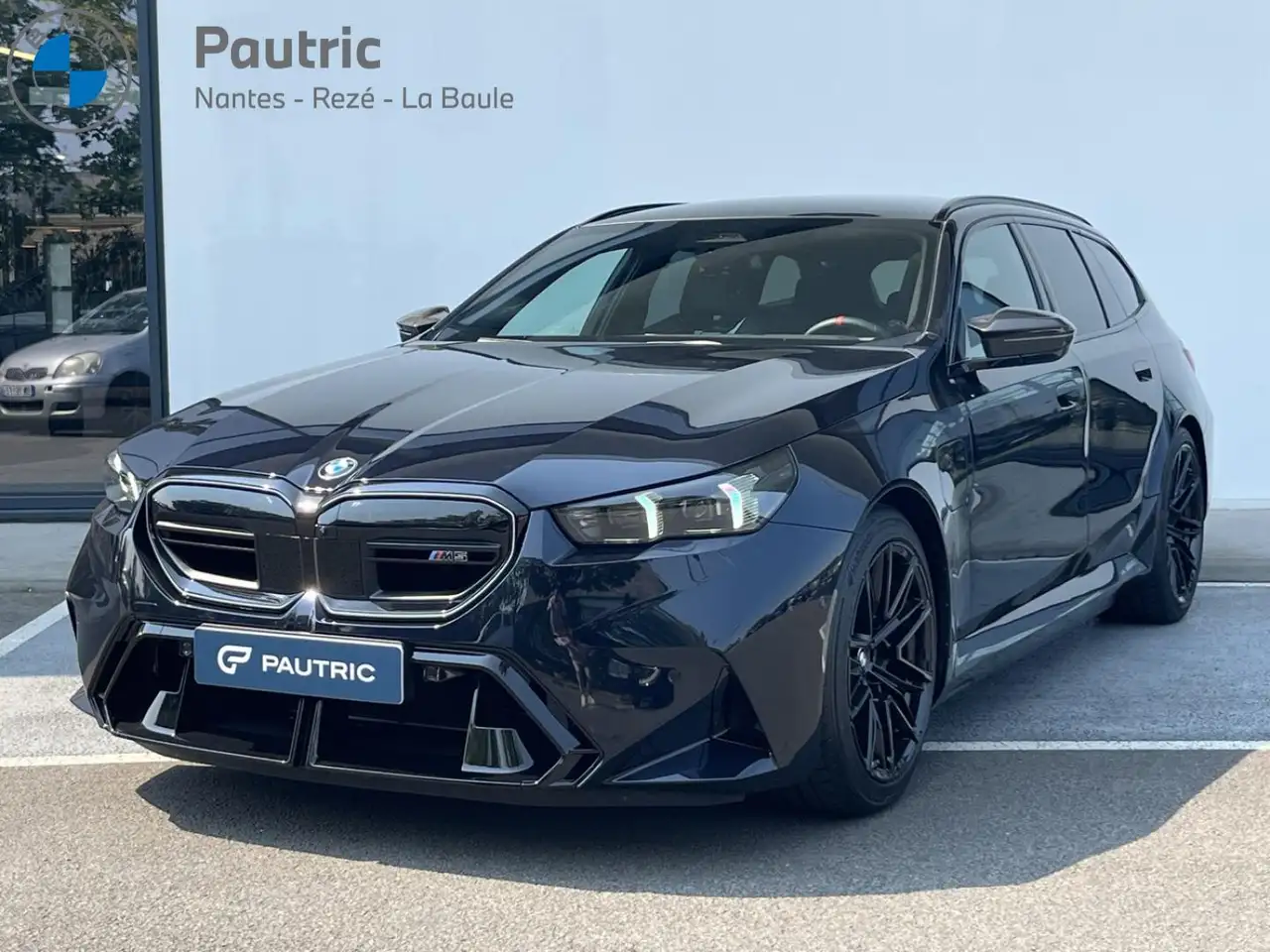 BMW M5 4.4 V8 PHEV 727ch — photo 1 of 20