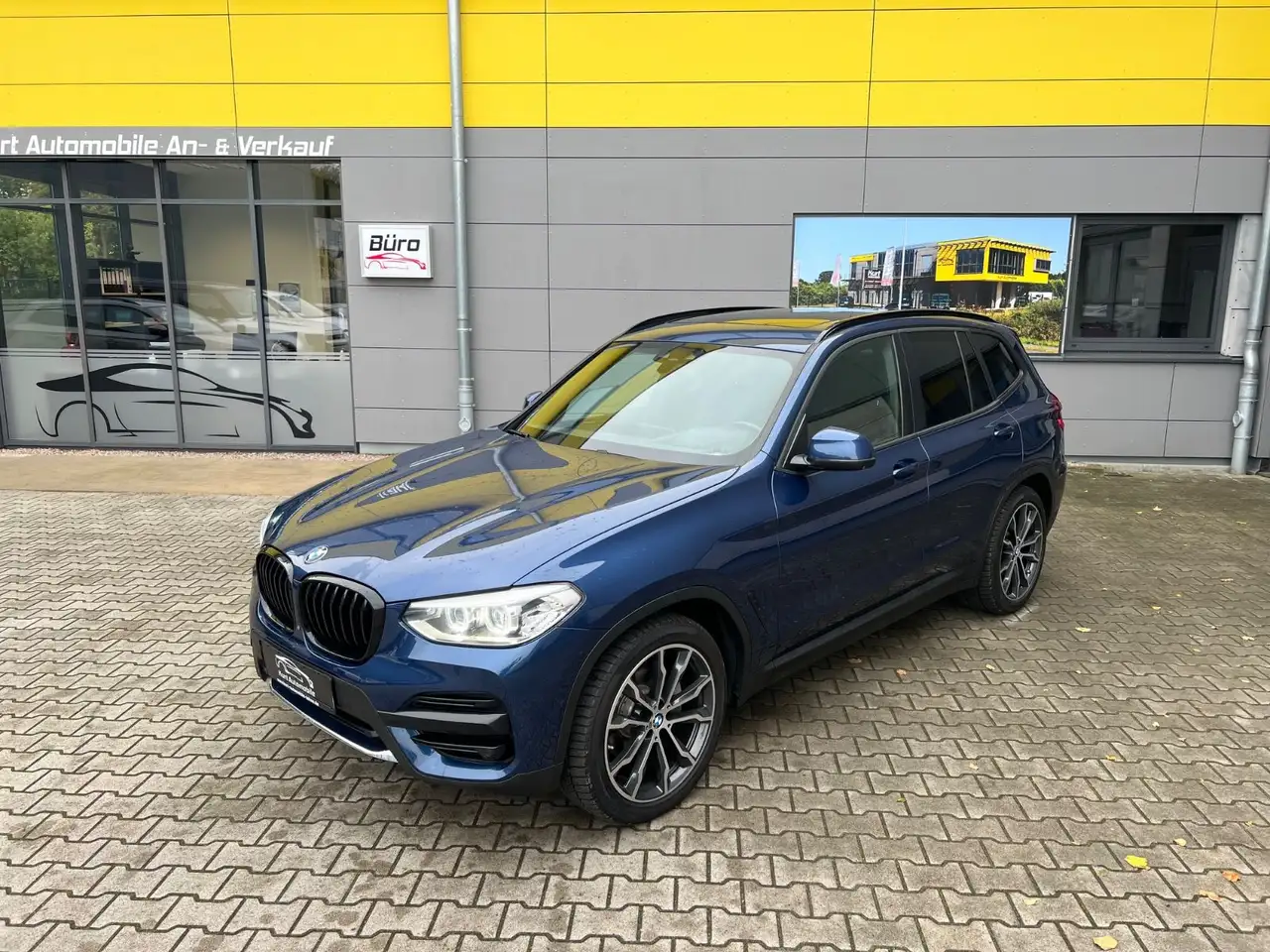 BMW X3 xDrive 20 d Advantage/PANO/LED/NAVI/KAMERA — photo 1 of 30