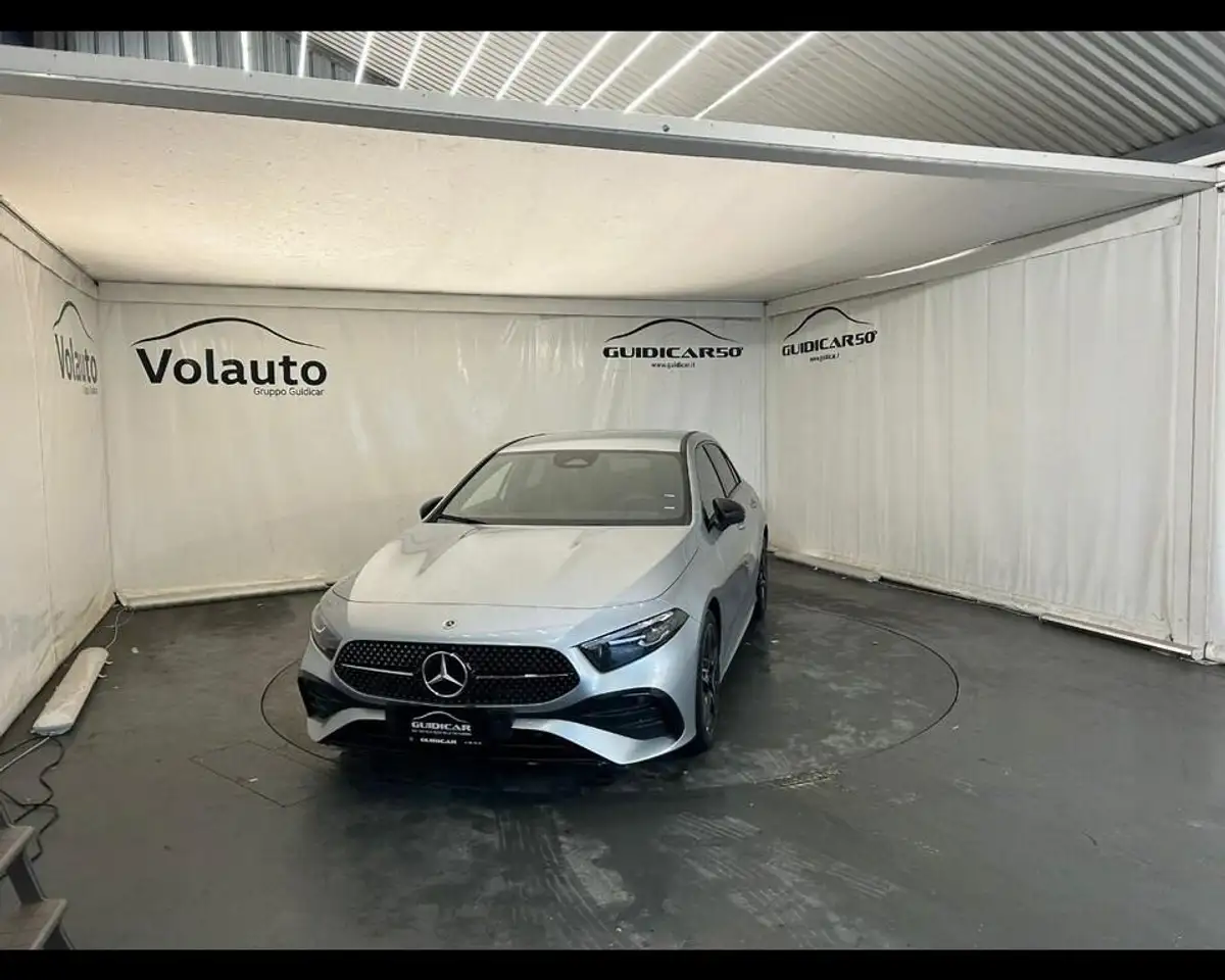 Mercedes-Benz A 180 d MG Line Extra auto — photo 1 of 15