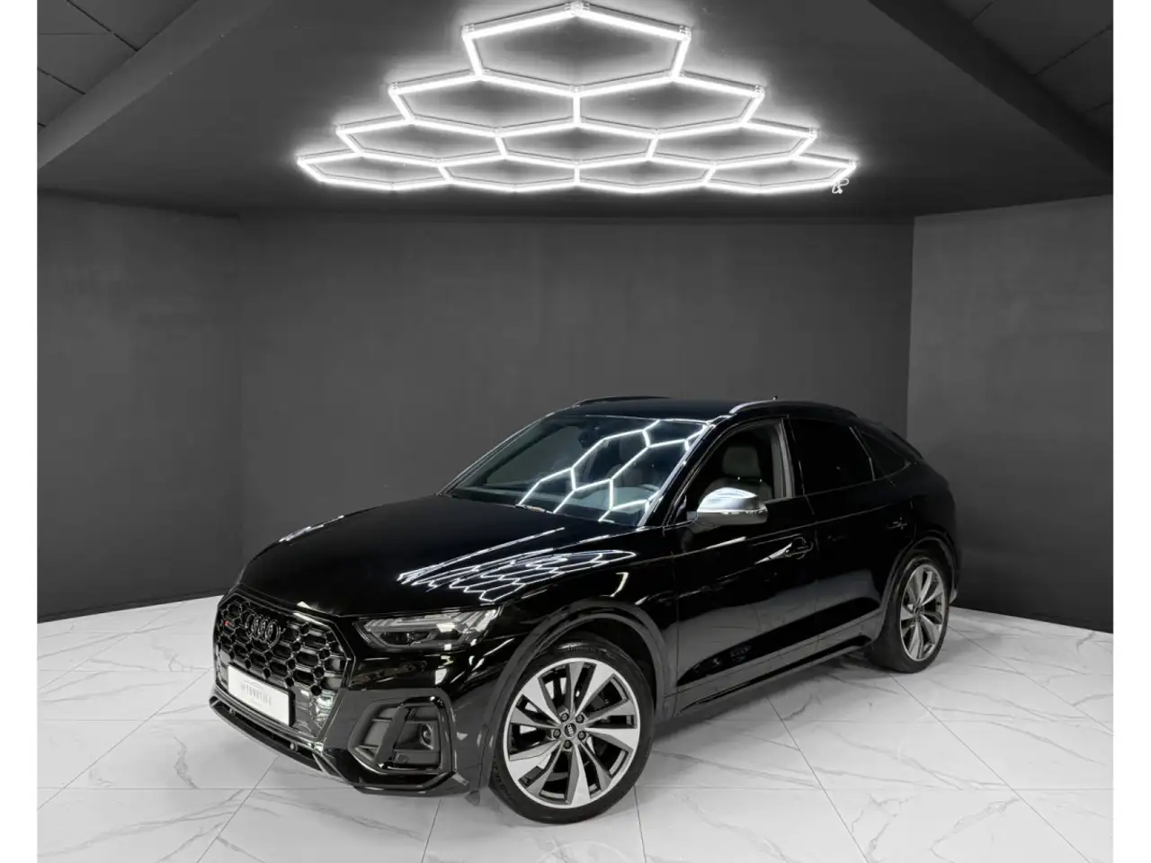 Audi SQ5 Sportback 3.0 TDI quattro — photo 1 of 14