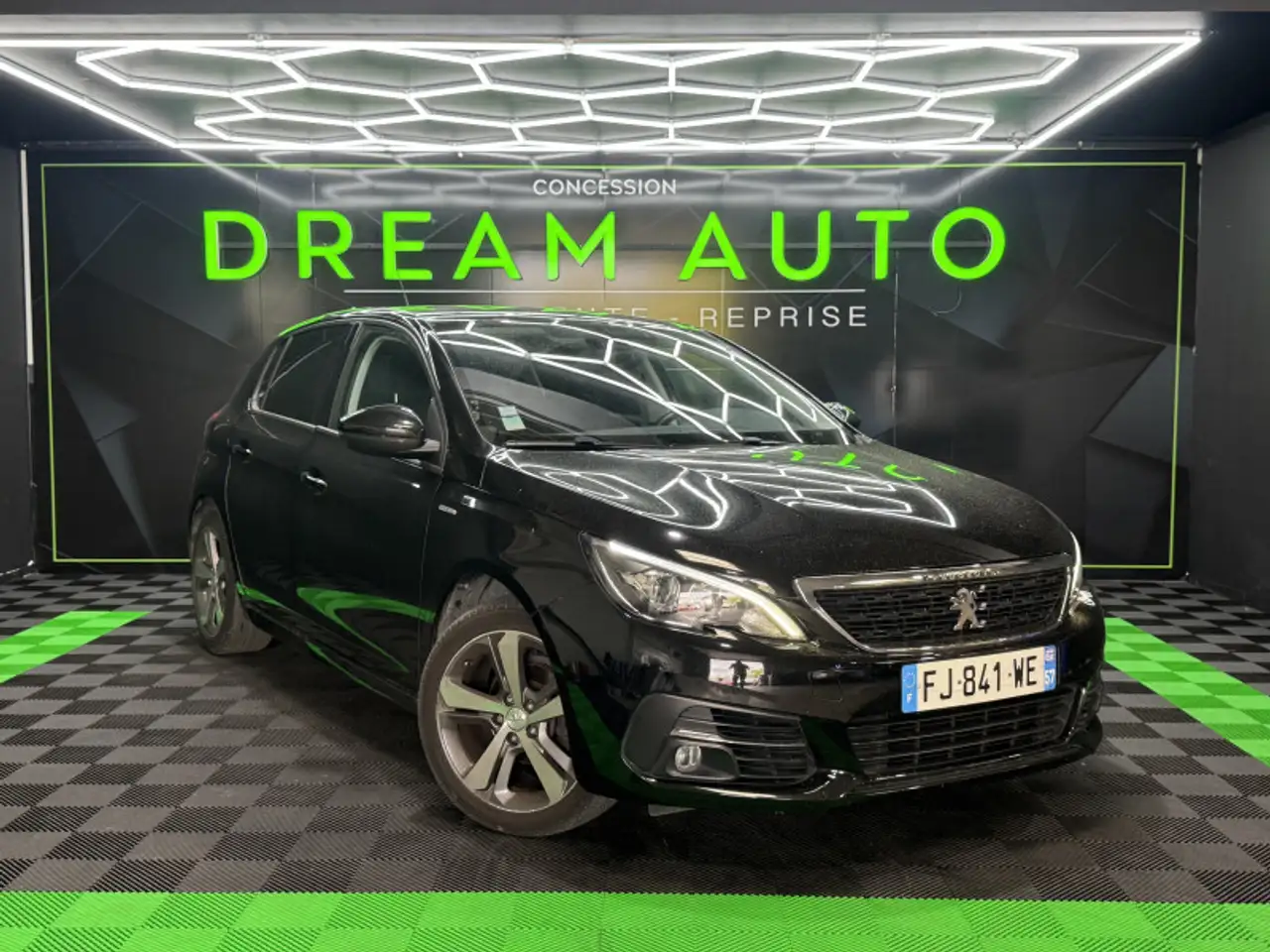 Peugeot 308 1.2 PURETECH 110CH E6.3 S\u0026S STYLE — photo 1 of 20