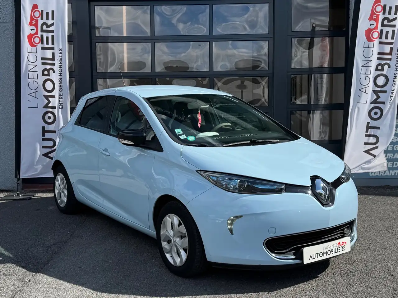 Renault ZOE Zoe Life Charge Rapide Gamme 2017 — photo 1 of 15