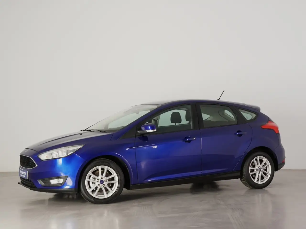 Ford Focus 1.0 Ecoboost Auto-S&S Trend+ 125 — photo 1 of 19