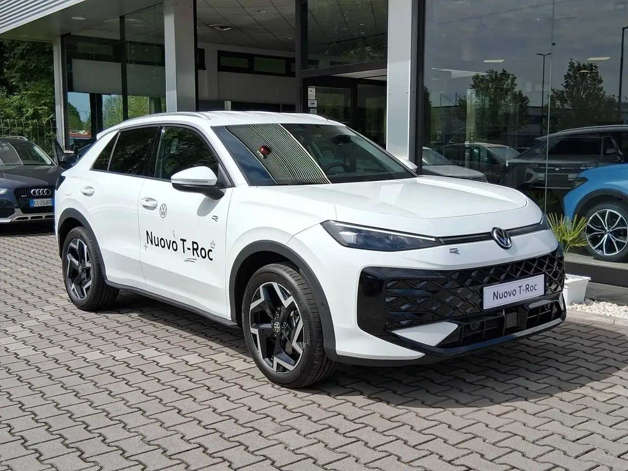Volkswagen T-Roc T-Roc 1.5 etsi R-Line 150cv dsg — photo 1 of 15