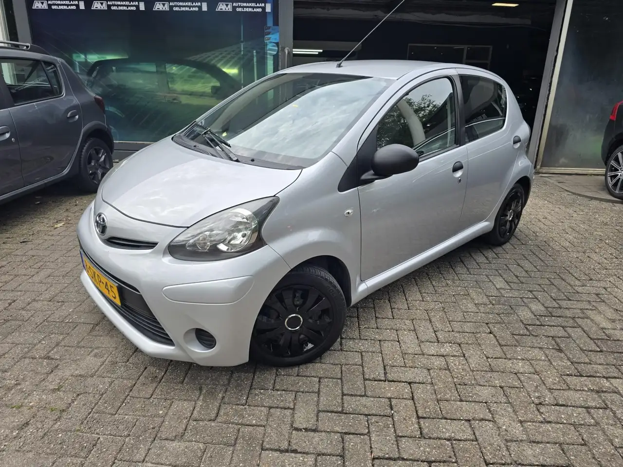 Toyota Aygo 1.0 VVT-i Now |3/6 OF 12MND GARANTIE | AIRCO | ELE — photo 1 of 31