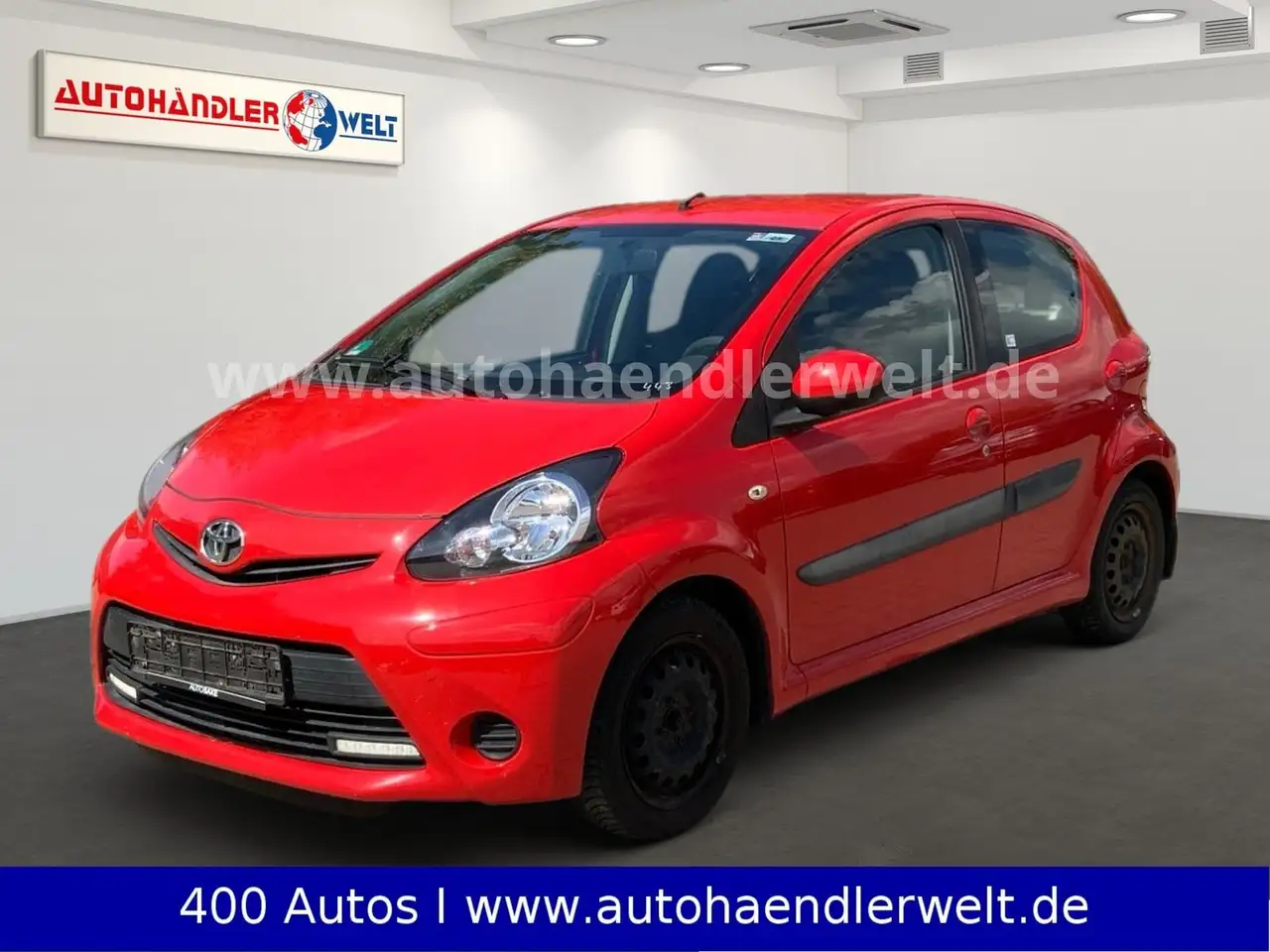 Toyota Aygo AYGO 1.0 Basis — photo 1 of 17