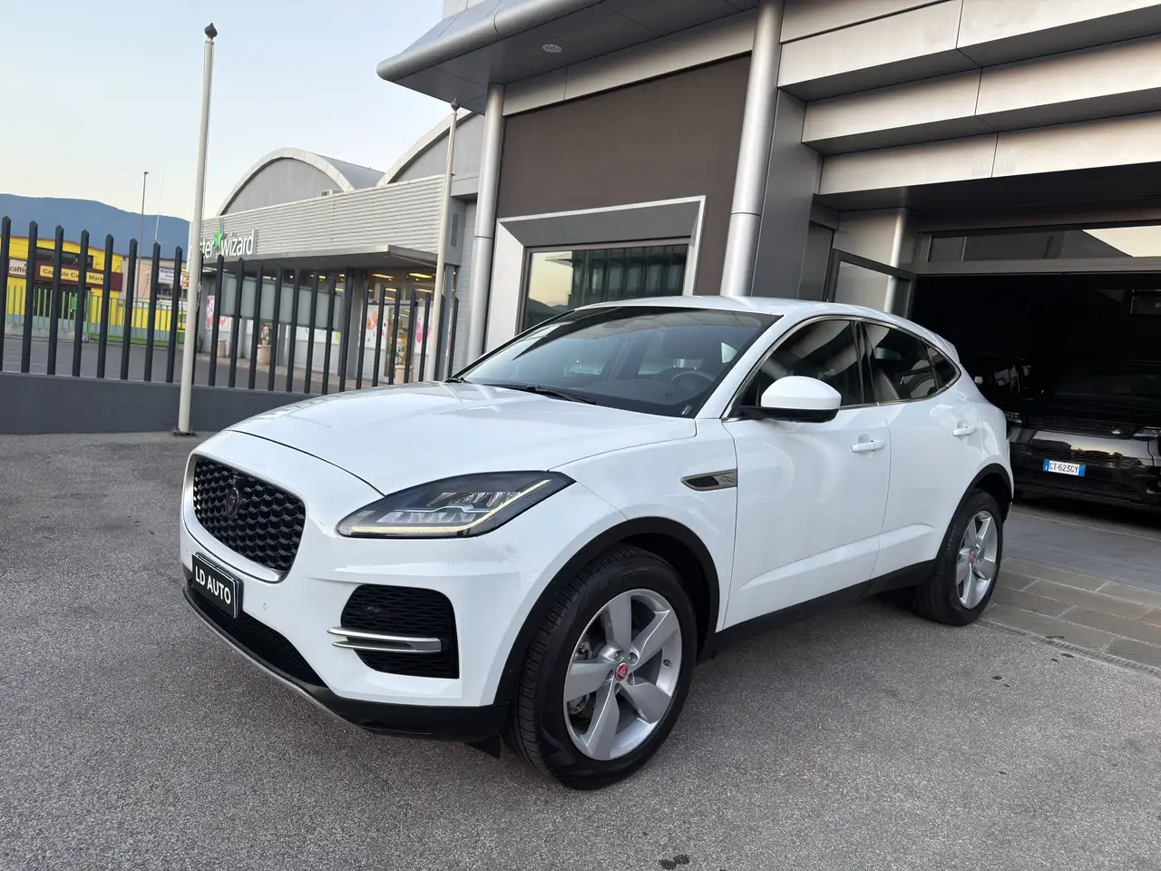 2021 Jaguar E-Pace E-Pace 2021 2.0d i4 mhev SE awd 163cv auto, photograph 3
