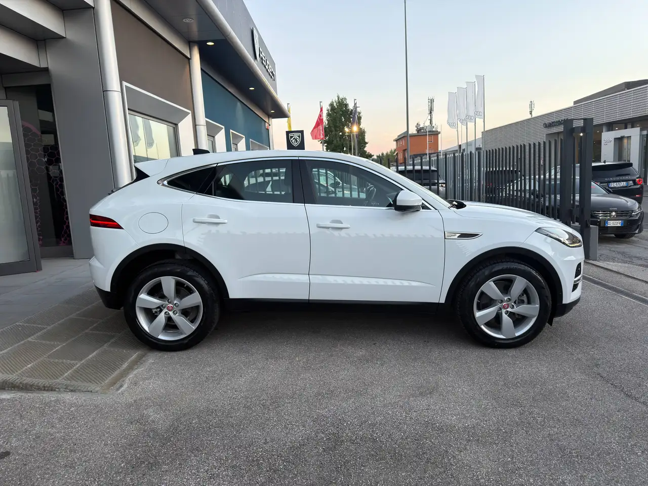 2021 Jaguar E-Pace E-Pace 2021 2.0d i4 mhev SE awd 163cv auto, photograph 5