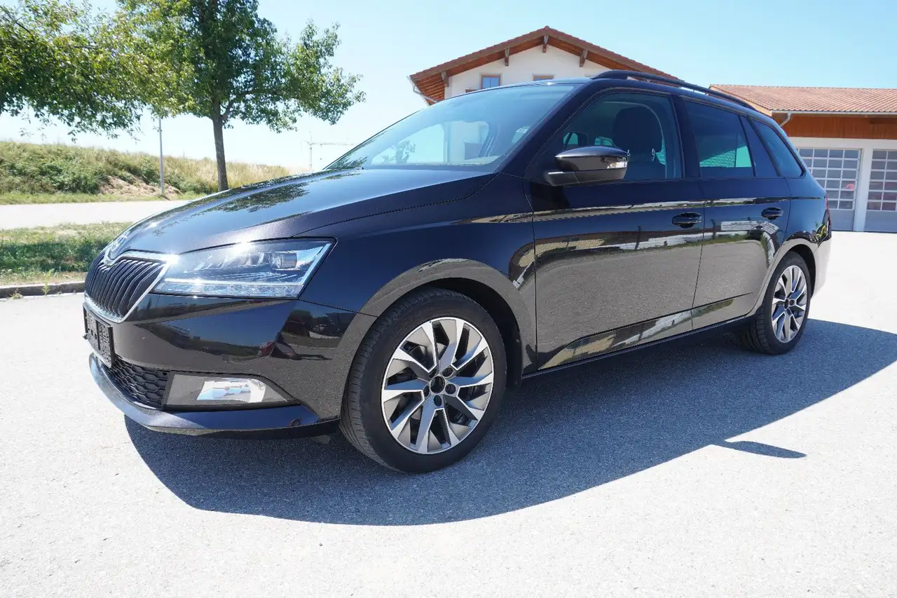 Skoda Fabia Combi Best of NAV Sitzhzg 8 fach Alu 1.Hd — photo 1 of 15