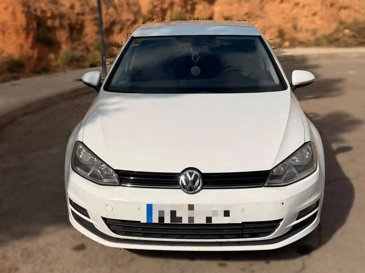Volkswagen Golf 1.2 TSI BMT Special Edition 110 — photo 1 of 15