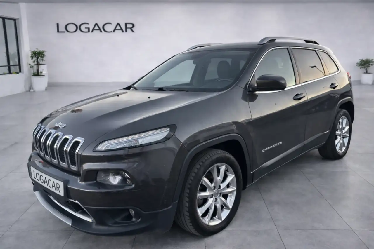 Jeep Cherokee 2.0 Multijet Limited 4x2 103kW — photo 1 of 12