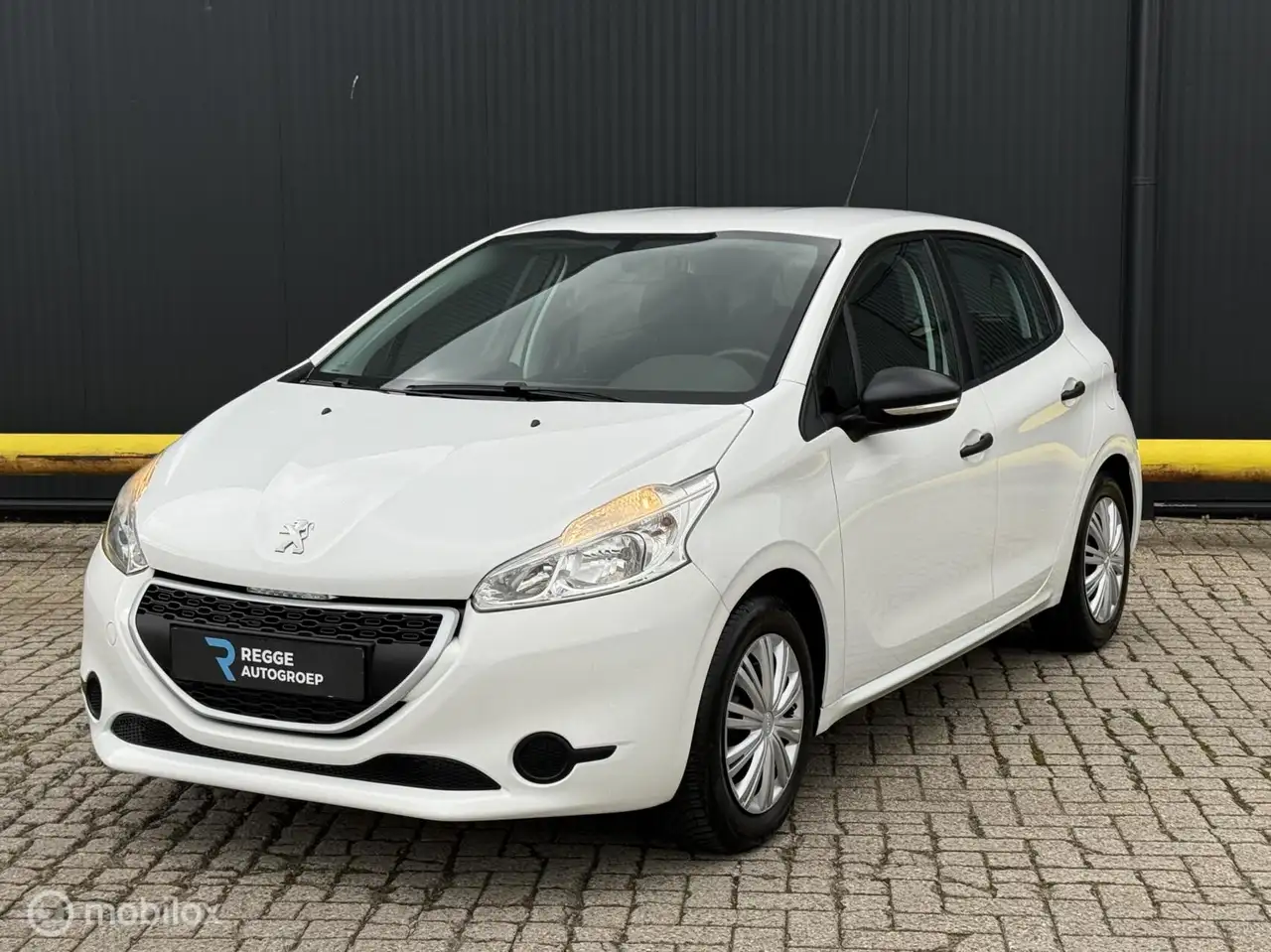Peugeot 208 1.0 VTi Active AIRCO | CRUISE — photo 1 of 21
