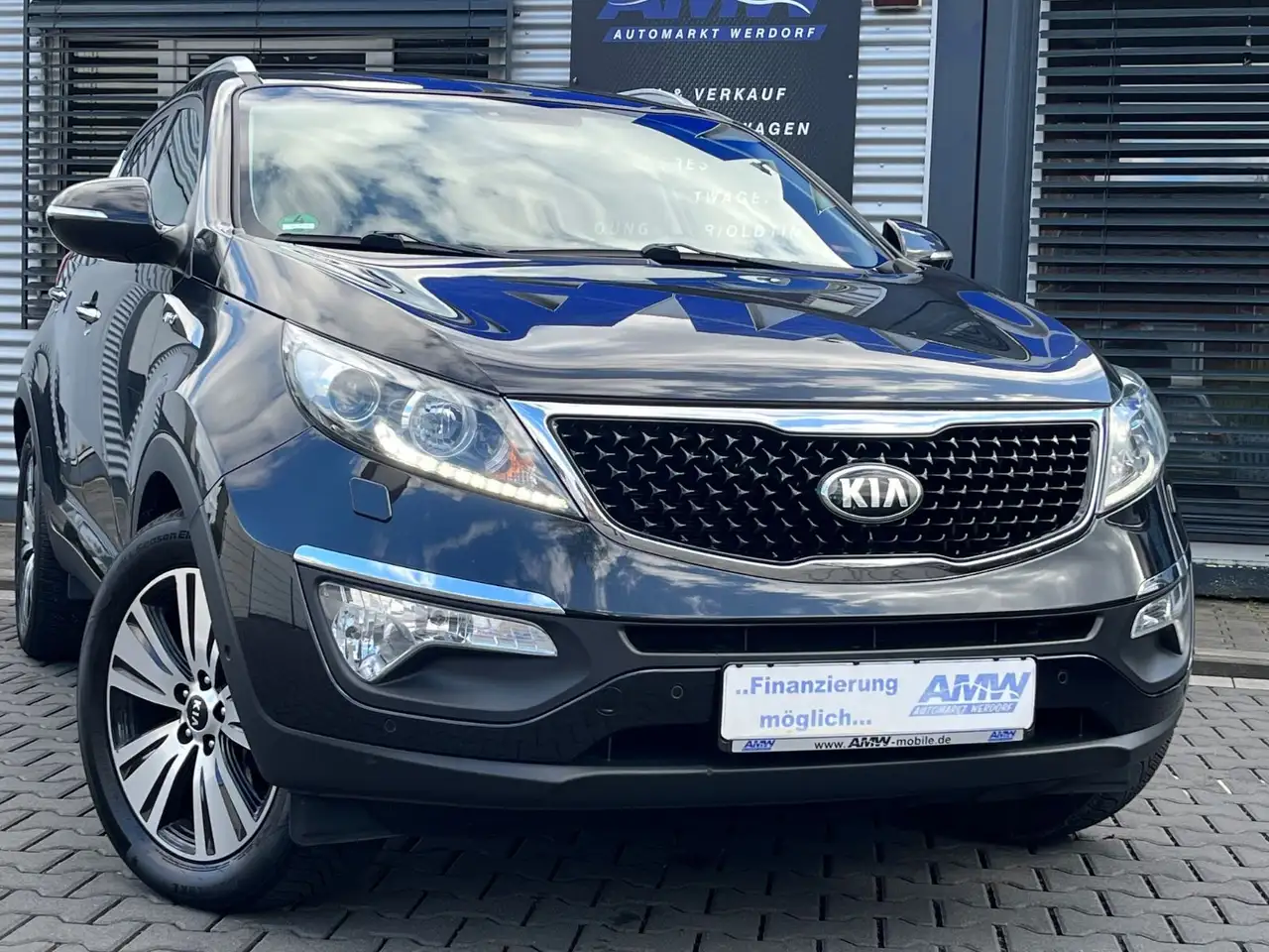 Kia Sportage Spirit 4WD LEDER*NAVI*AUTOMATIK*KLIMA* — photo 1 of 26