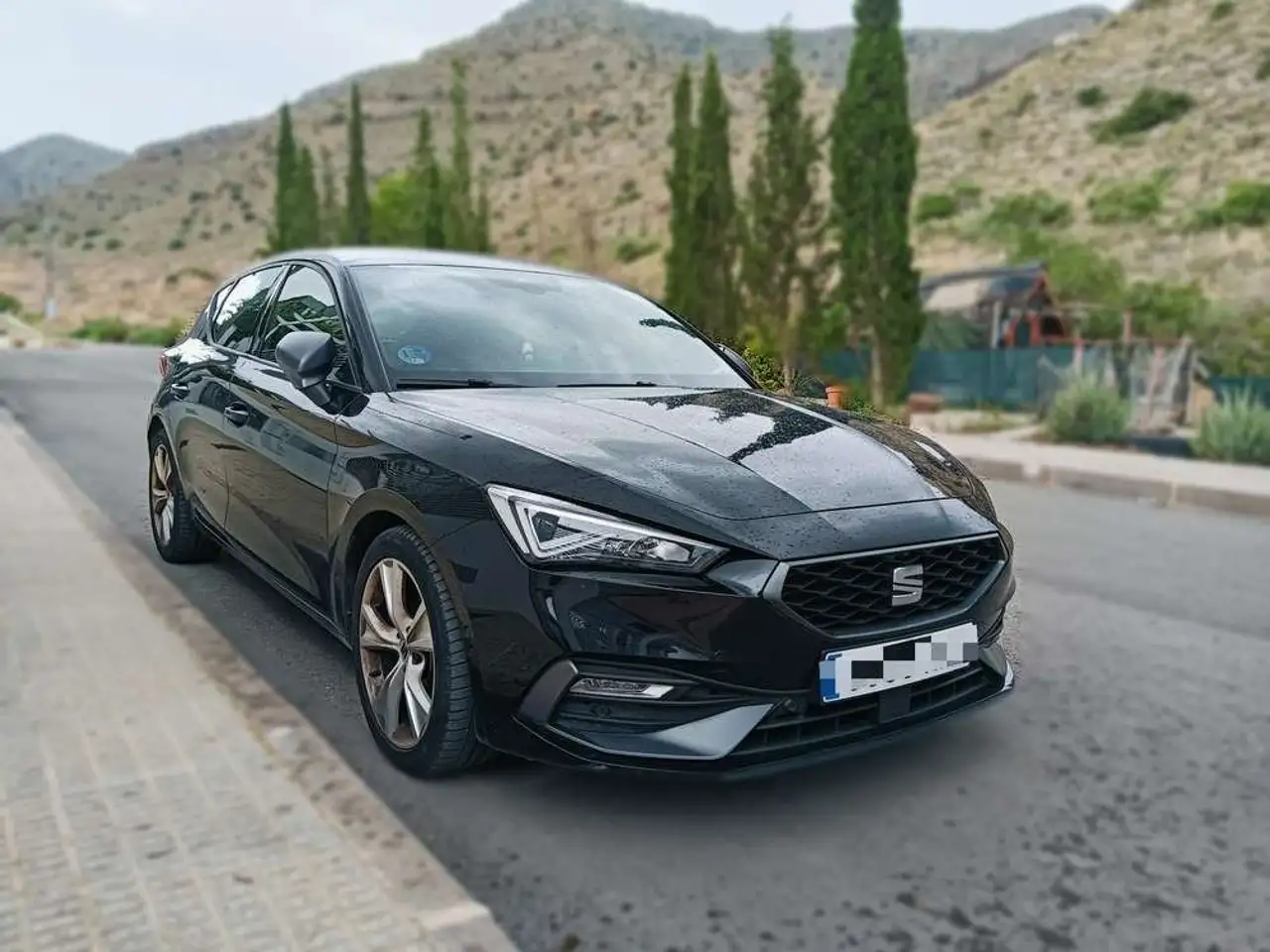 SEAT Leon 1.5 eTSI 110kW DSG S&S Style Spec Ed — photo 1 of 15