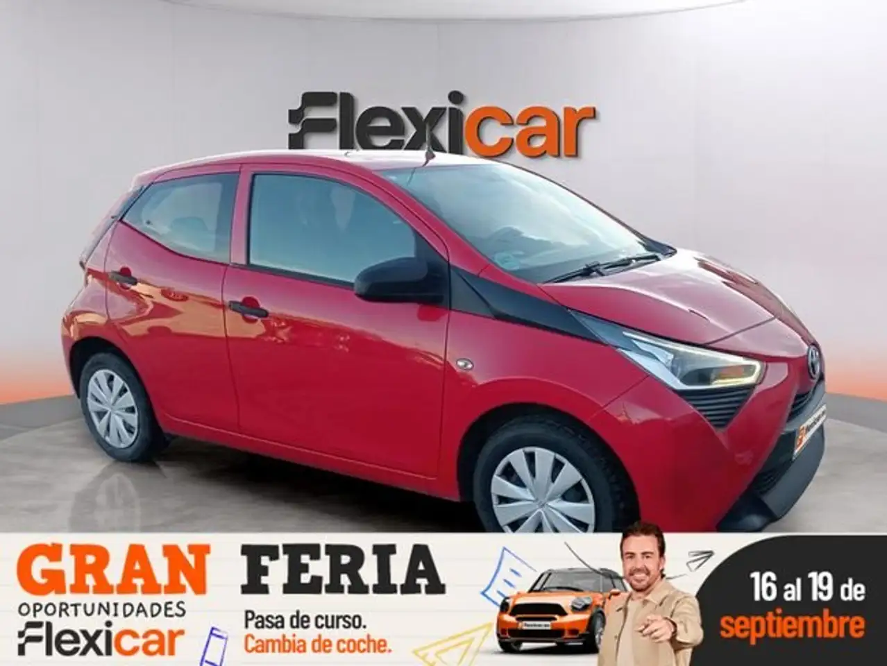 Toyota Aygo 70 x-play — photo 1 of 24