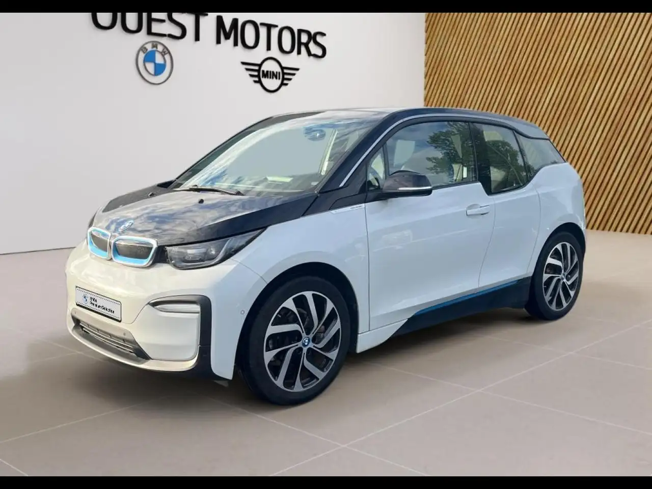 BMW i3 170ch 120Ah Edition WindMill Atelier — photo 1 of 11