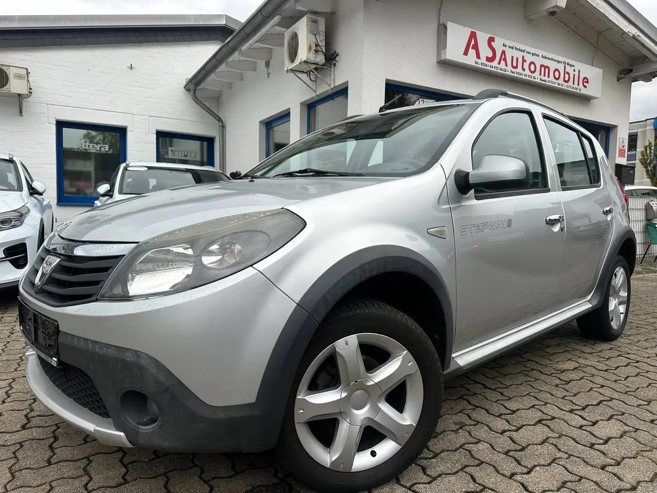 Dacia Sandero 1.5 dCi Stepway 2.HAND+KLIMA+SERVO+ZV+TÜV NEU — photo 1 of 15