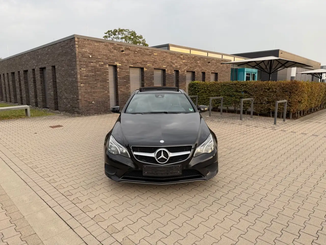Mercedes-Benz E 220 E Coupe E 220 CDI BlueEfficiency*PANO*TÜV* — photo 1 of 14