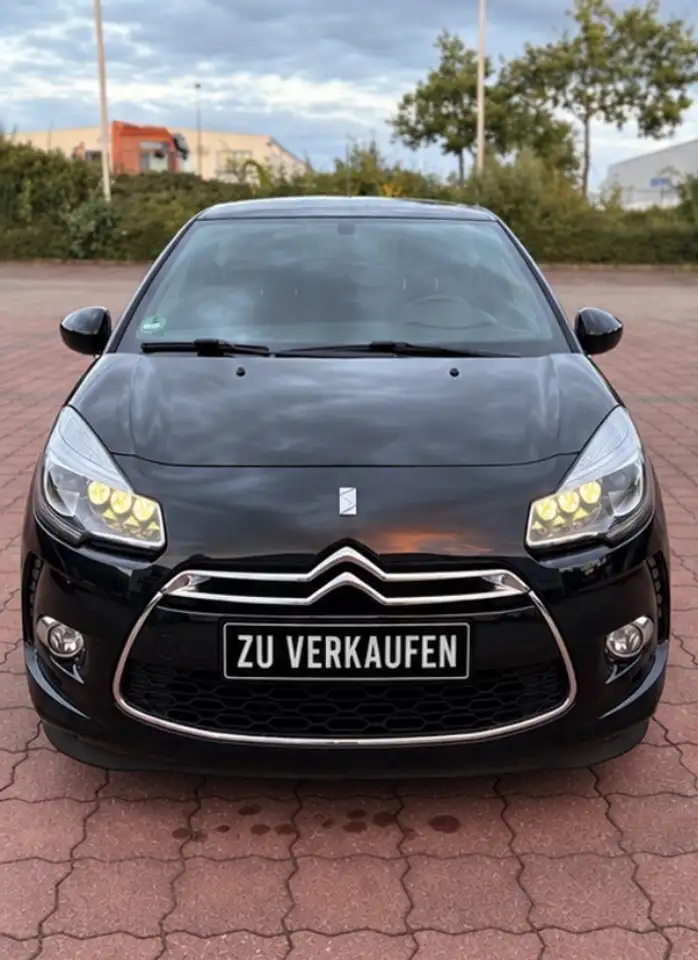 Citroen DS3 PureTech 110 Start & Stop SoChic — photo 1 of 15
