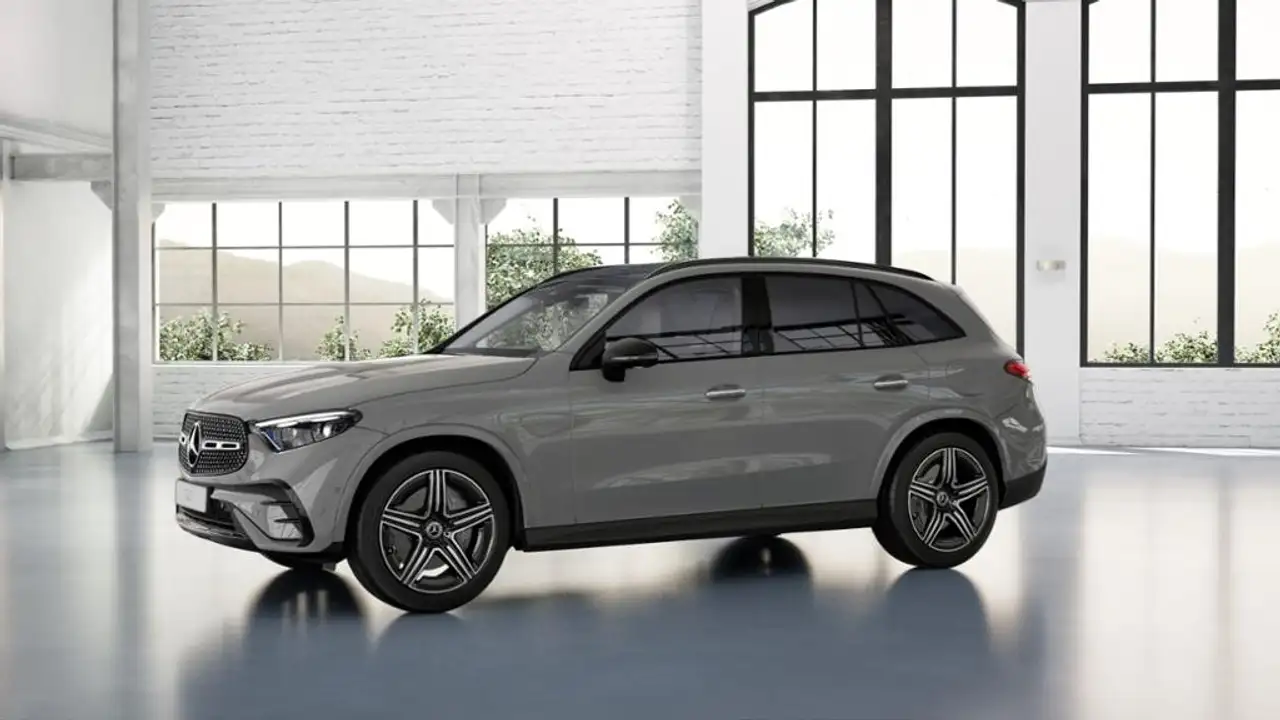Mercedes-Benz GLC 300 de 4MATIC AMG PANO/HUD/DIGI/DIS/MEM/360/ — photo 1 of 9