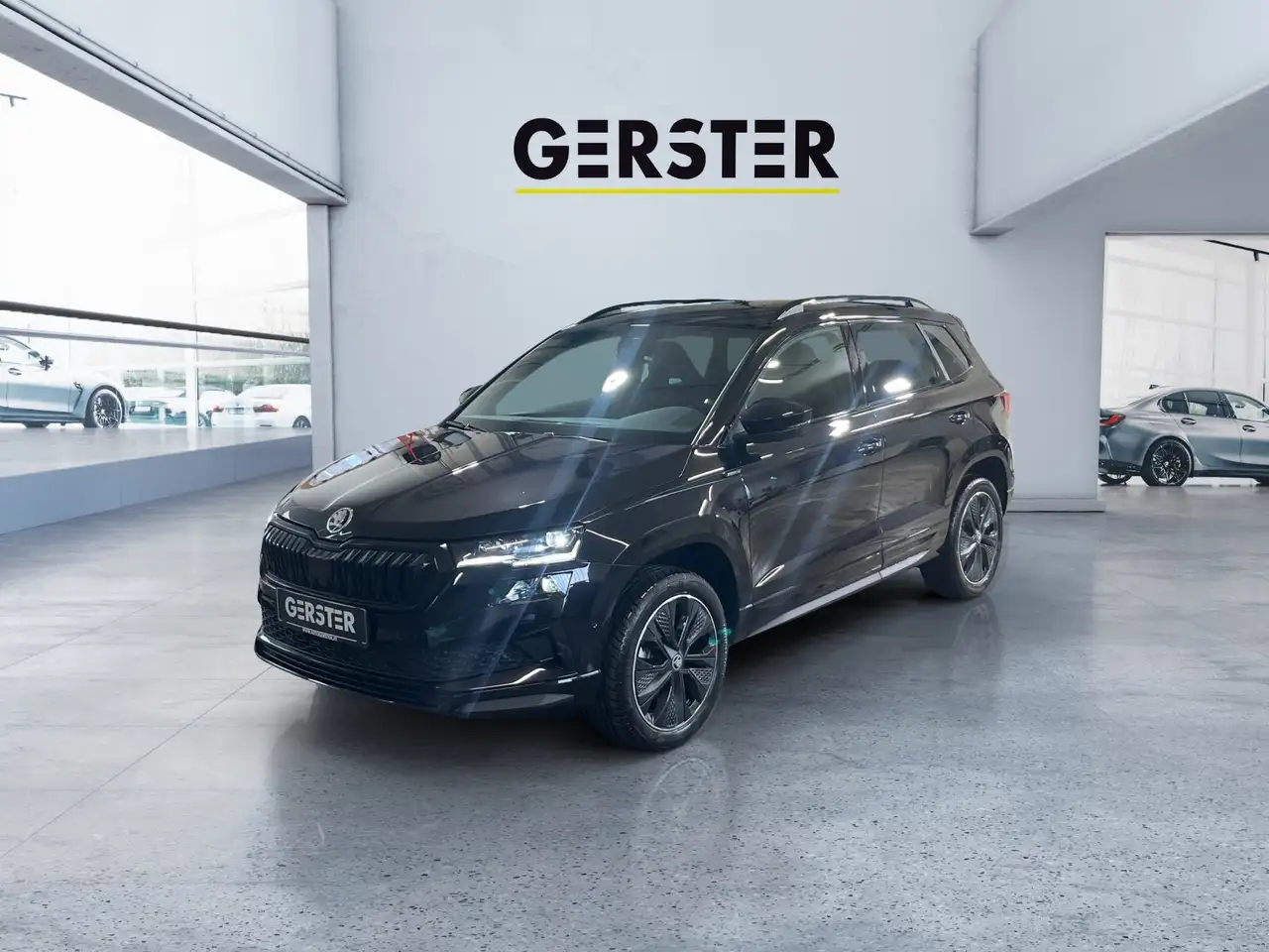 Skoda Karoq 1.5 TSI ACT Sportline ACC LED Navi SHZ LM — photo 1 of 24