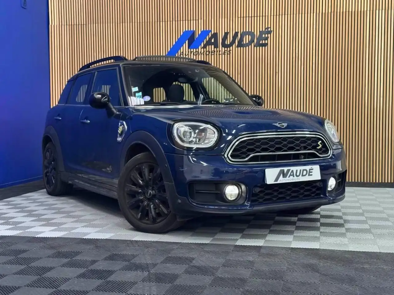 MINI Countryman C Countryman Cooper 1.5i 136 CH + 88 CH BVA F60 All4 Longstone — photo 1 of 23