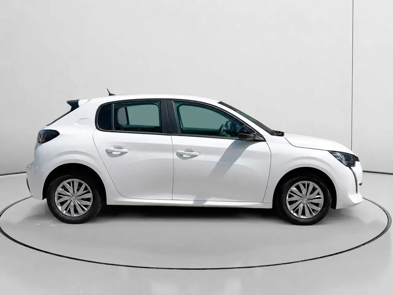 2022 Peugeot 208 1.5 BlueHDi S&S Active 100, photograph 2