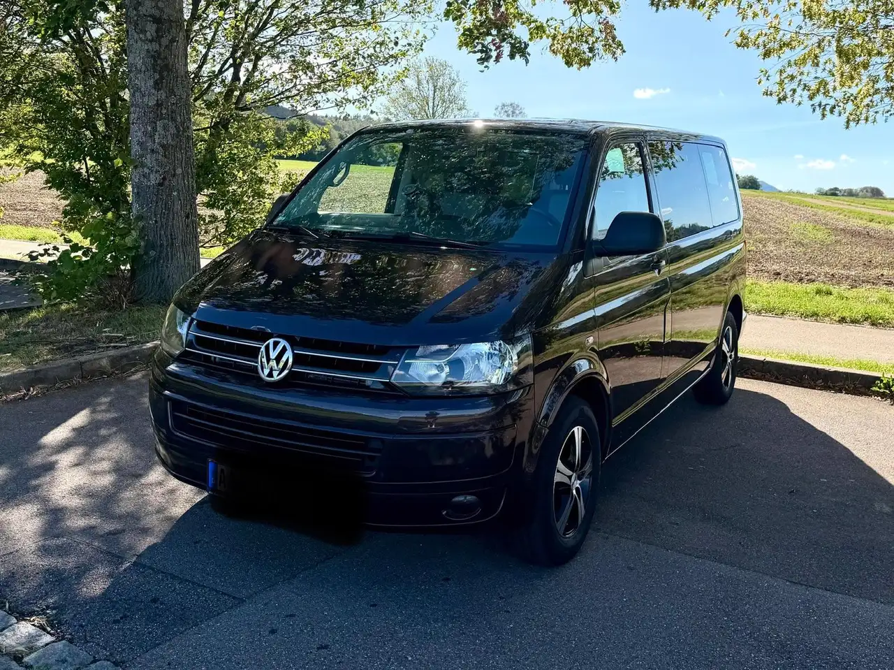 Volkswagen T5 Multivan Transporter T5 TDI Startline — photo 1 of 18