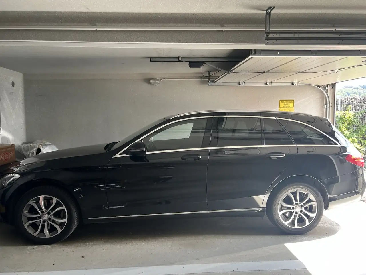 Mercedes-Benz C 250 C 250 BlueTec / d 4Matic (205.209) — photo 1 of 4