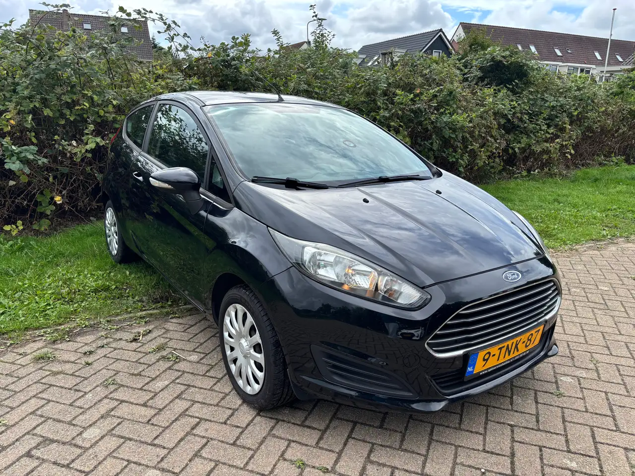 Ford Fiesta Goed onderhouden Ford Fiesta 1.0 Style eco boost lage km stand! — photo 1 of 19