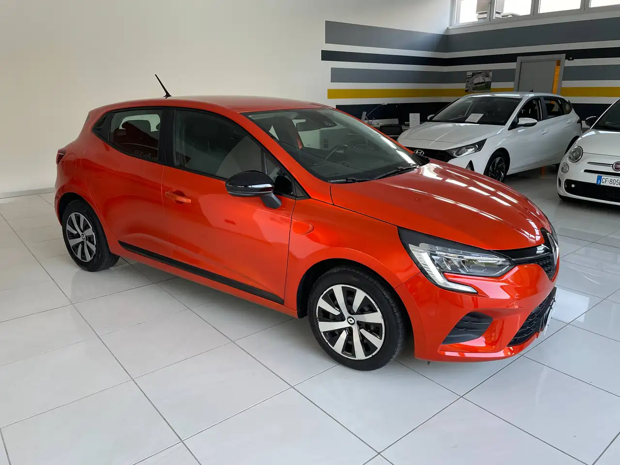 Renault Clio Clio V 2019 1.0 sce Equilibre 65cv my21 — photo 1 of 15