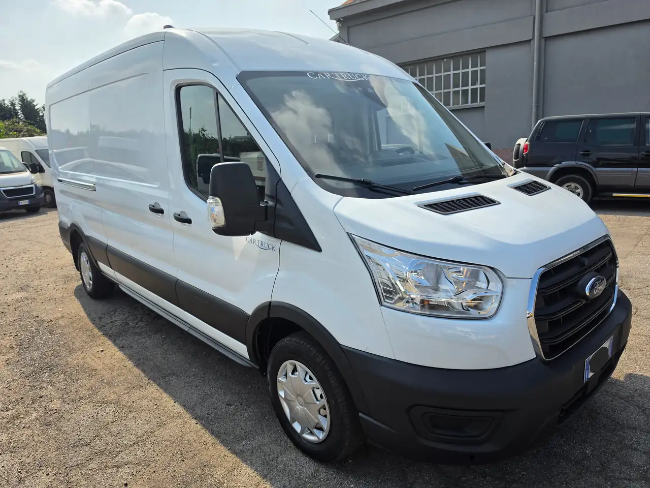 Ford Transit 2.0 Diesel Euro 6 2023 — photo 1 of 13