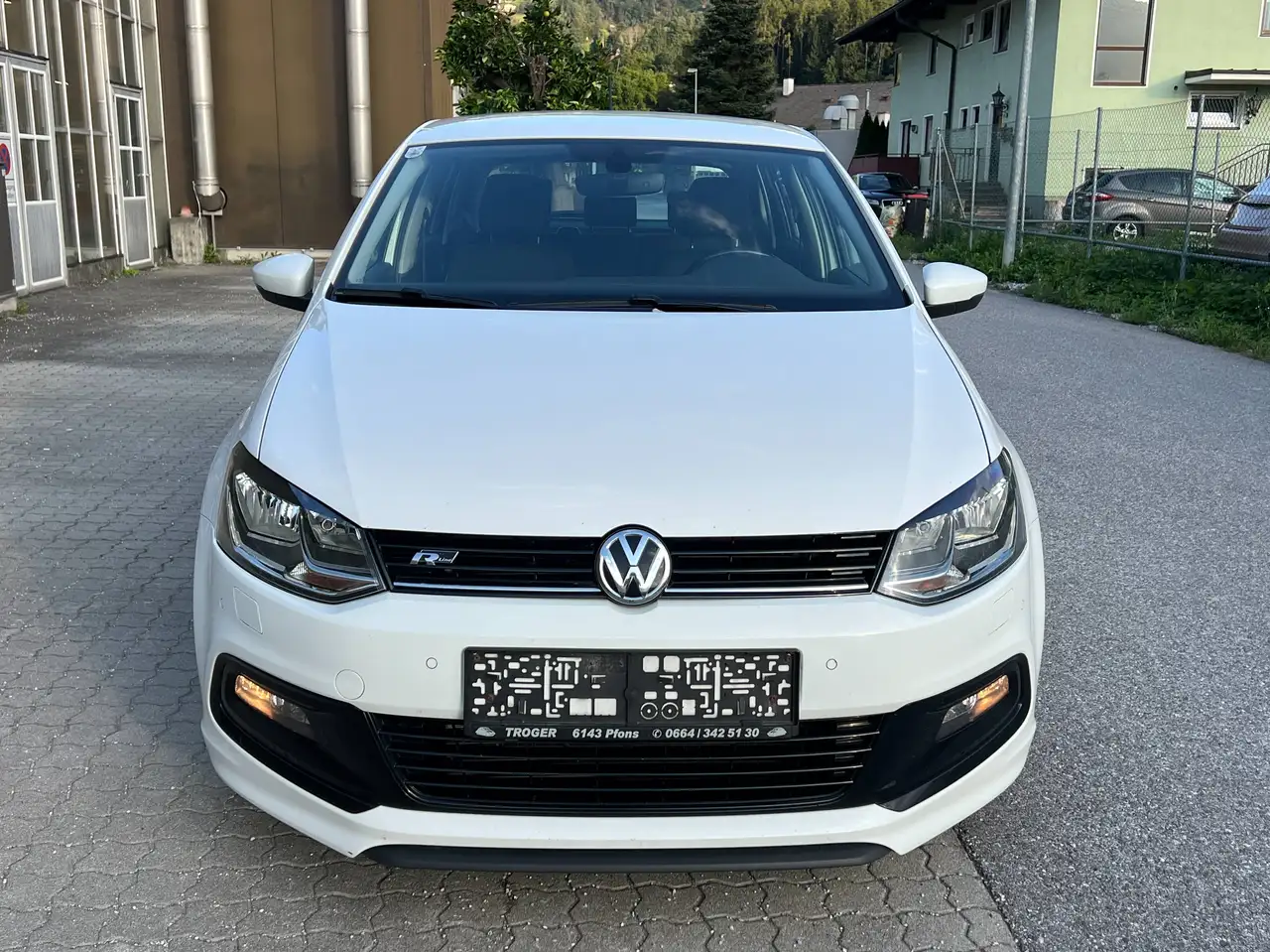 2017 Volkswagen Polo R-Line 1.4 TDI Automatik Sitzheizung Parksensoren*, photograph 2