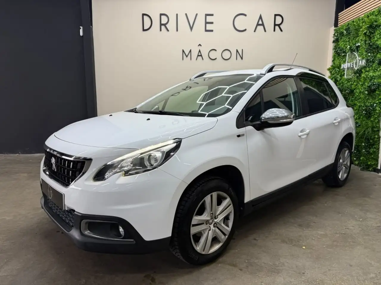 Peugeot 2008 I 1.2 VTi 82cv STYLE — photo 1 of 15