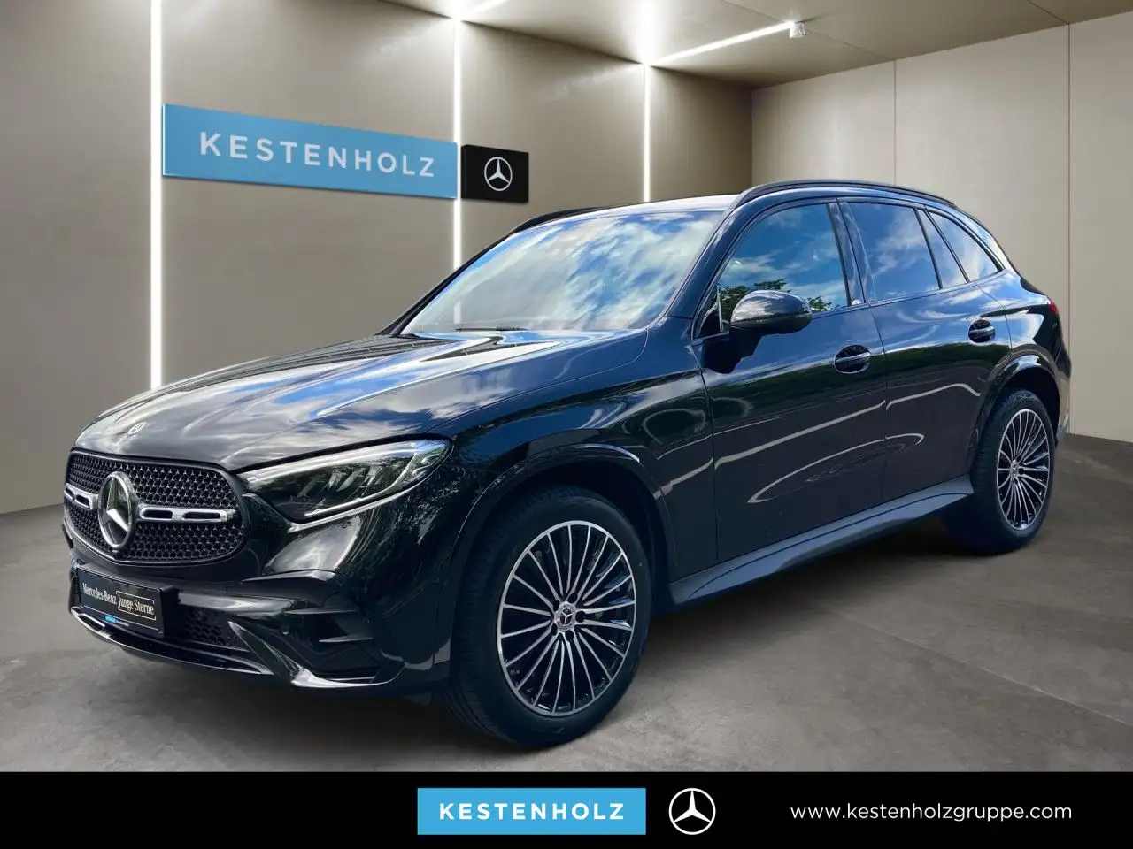 Mercedes-Benz GLC 220 d 4M AMG WideScreen LED AHK Night Kamera — photo 1 of 21