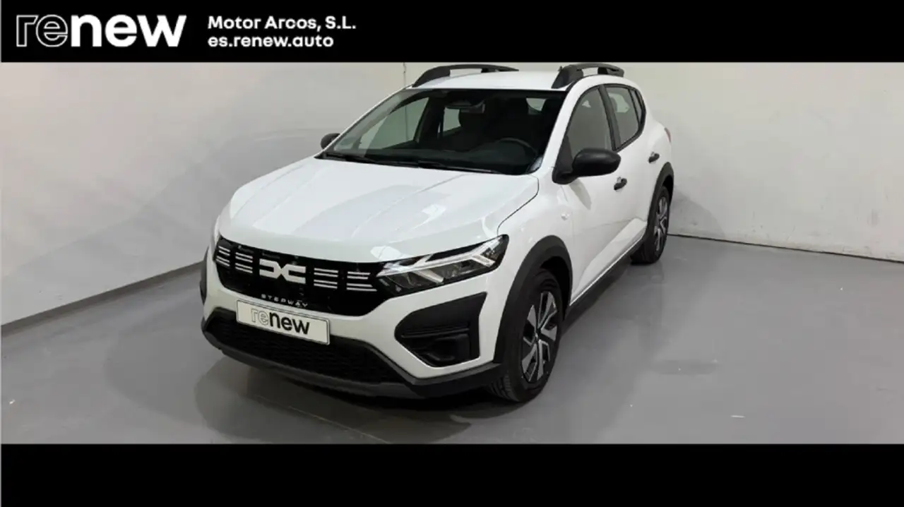 Dacia Sandero Stepway TCe Essential 67kW — photo 1 of 20