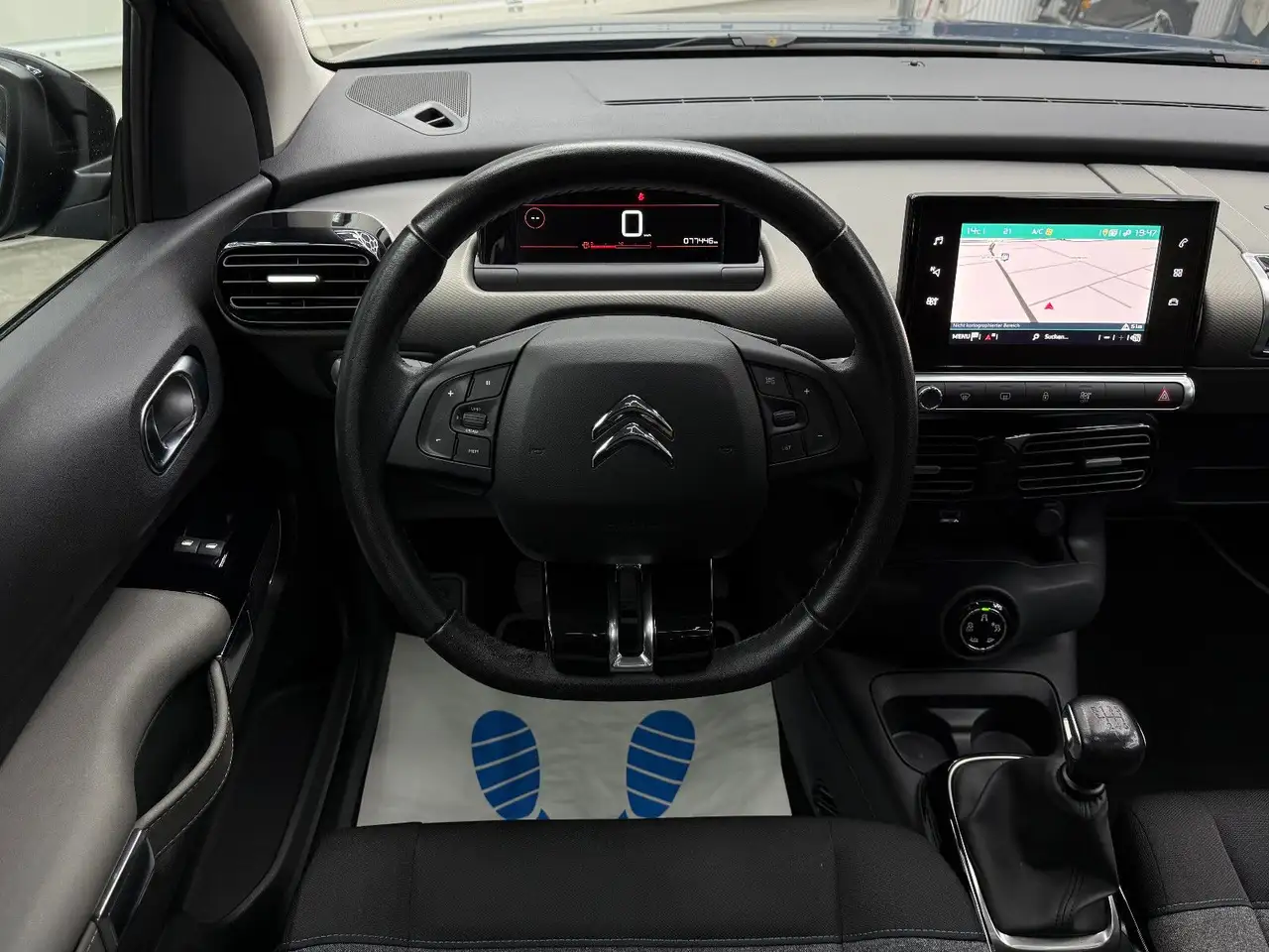 2018 Citroen C4 Cactus 1.2 Shine 2. Hand Pano Kamera CarPlay, photograph 9