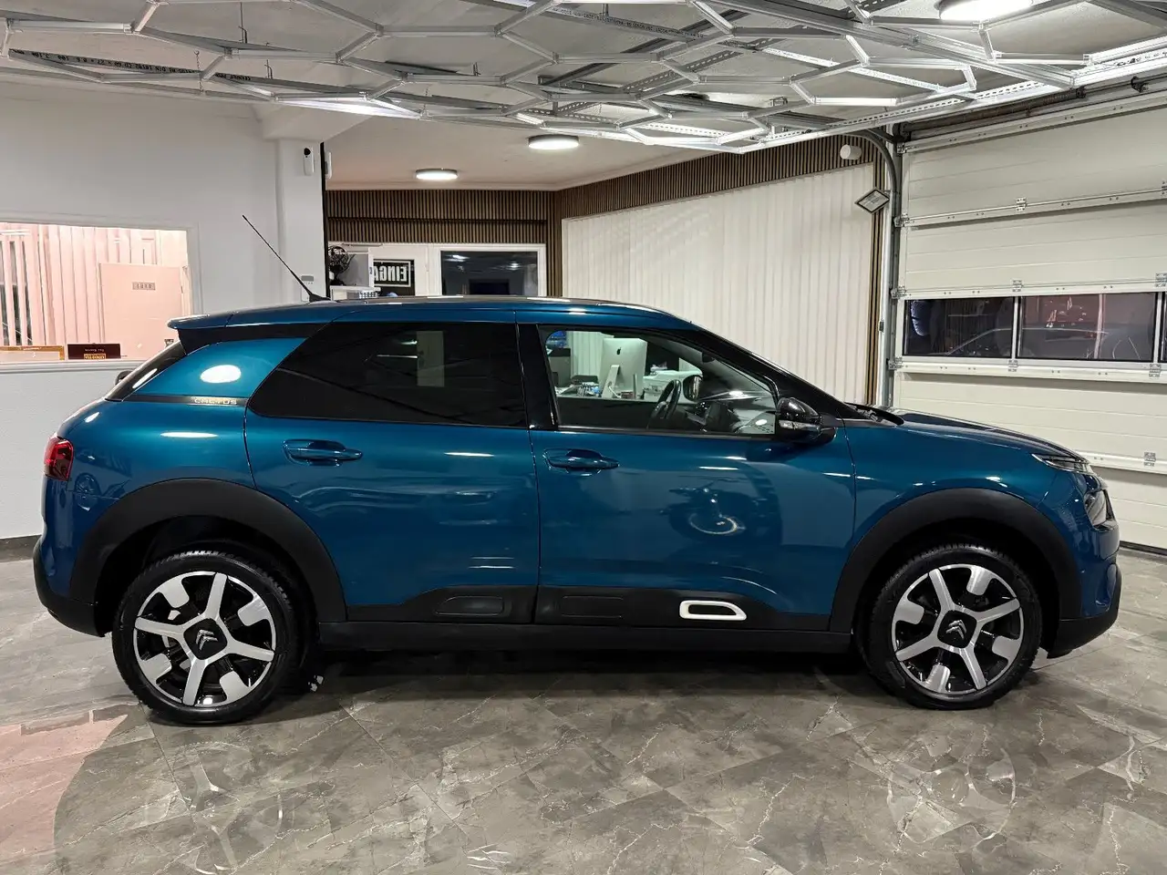 2018 Citroen C4 Cactus 1.2 Shine 2. Hand Pano Kamera CarPlay, photograph 5
