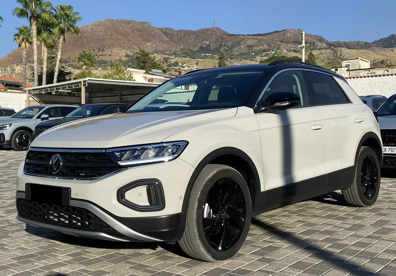 Volkswagen T-Roc Edition Plus 2.0 TDI 116CV — photo 1 of 22