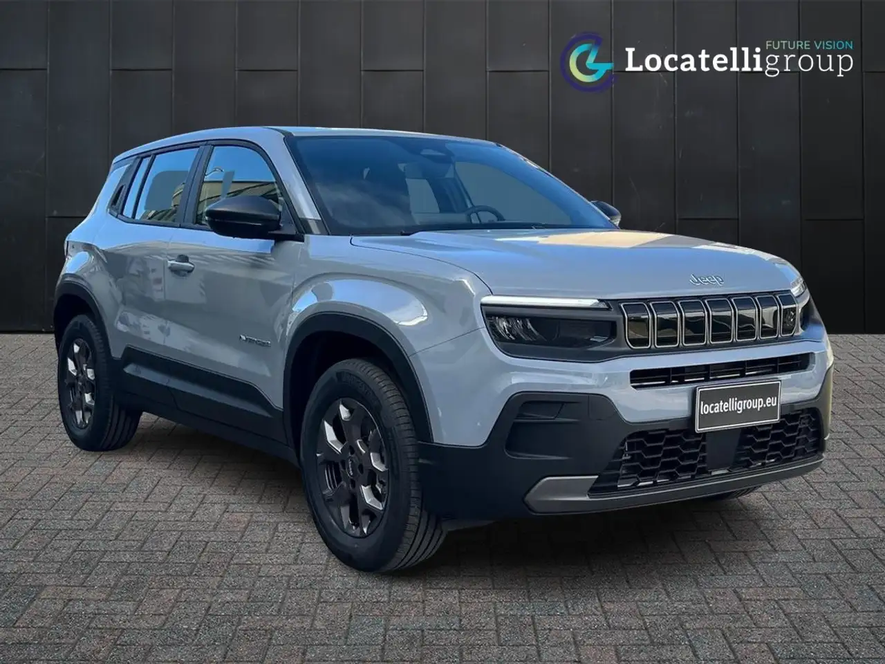 Jeep Avenger 1.2 Turbo e-Hybrid MHEV Longitude — photo 1 of 15