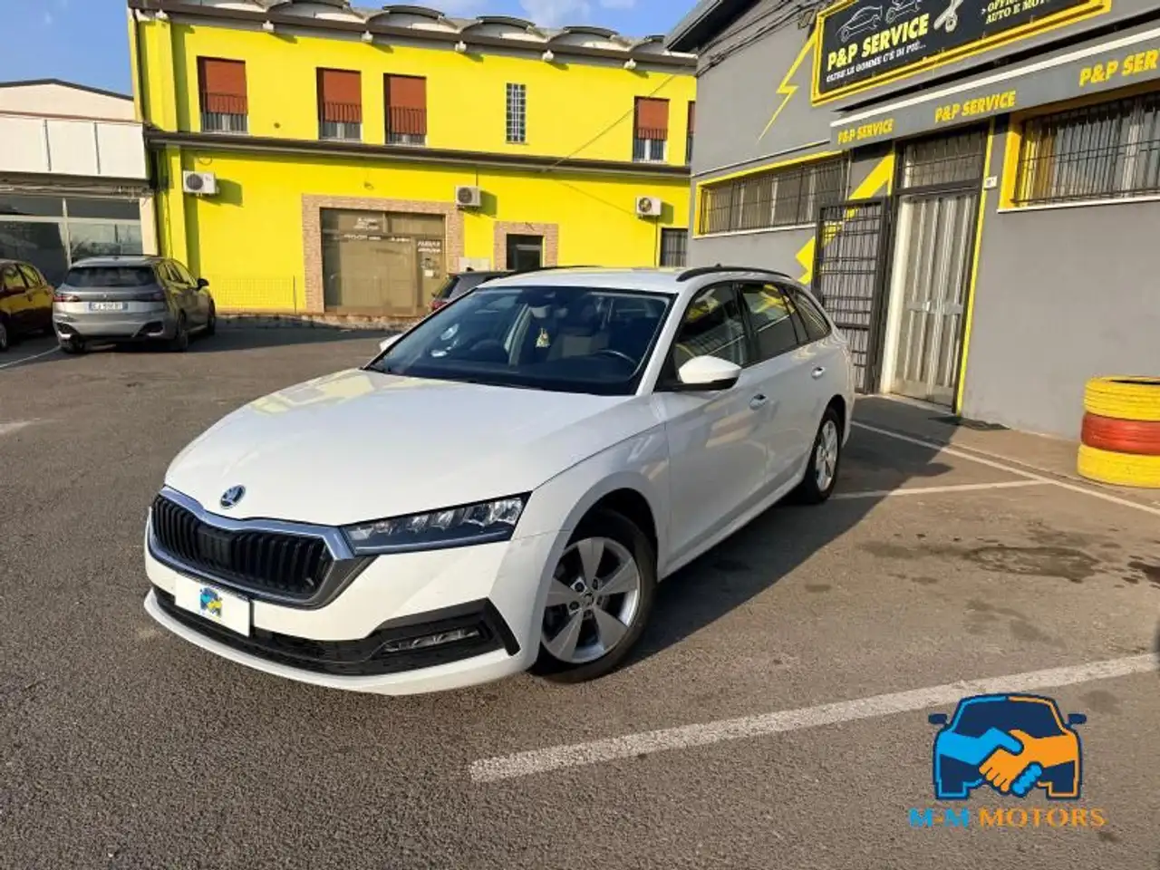 Skoda Octavia 1.5 tsi Executive — photo 1 of 15