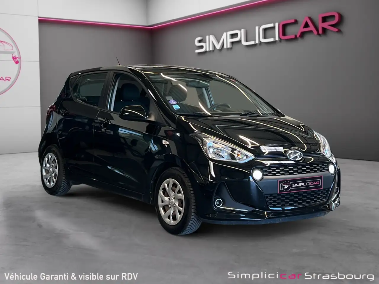 Hyundai i10 II 1.0 EA SPORTS — photo 1 of 15