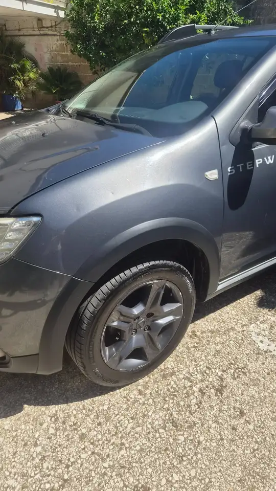 Dacia Sandero Sandero II 2017 Stepway Stepway 0.9 tce Brave turbo Gpl s — photo 1 of 15