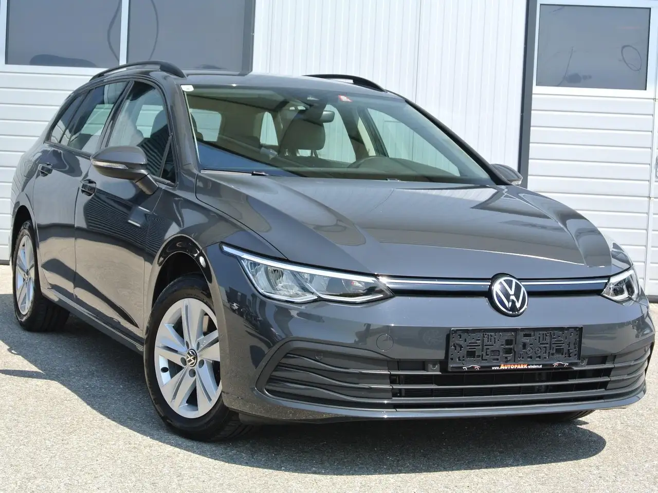 Volkswagen Golf Variant Golf Variant 2.0 TDI Life ** virtual Cockpit *LED — photo 1 of 10