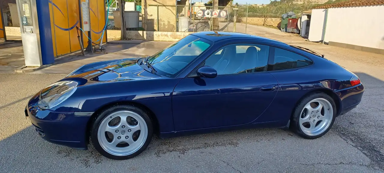 Porsche 911 carrera — photo 1 of 9