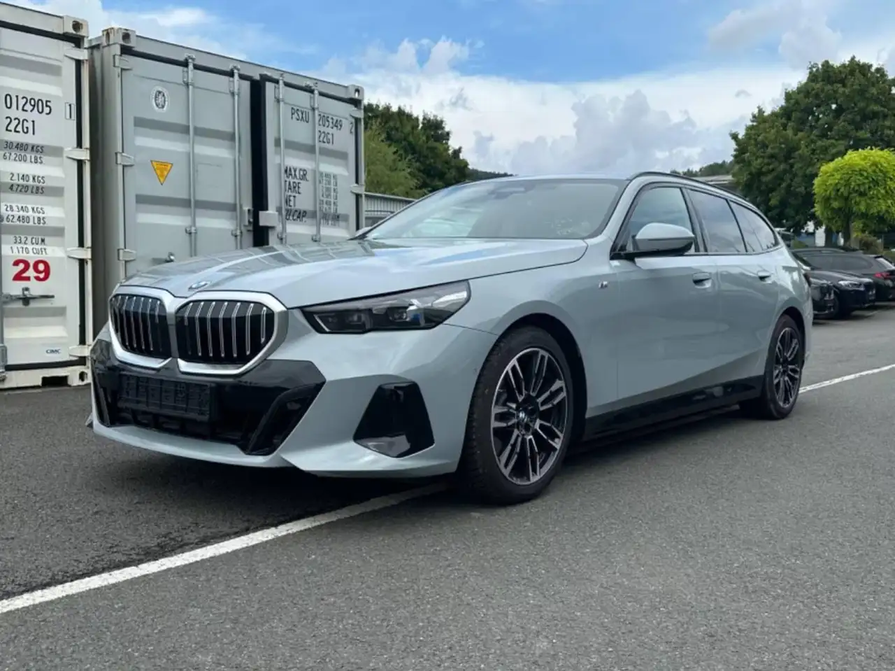 BMW 520 520 d M Sport — photo 1 of 11